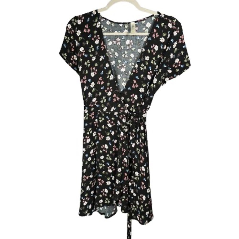 018. Mahina Floral Print Wrap Dress Short